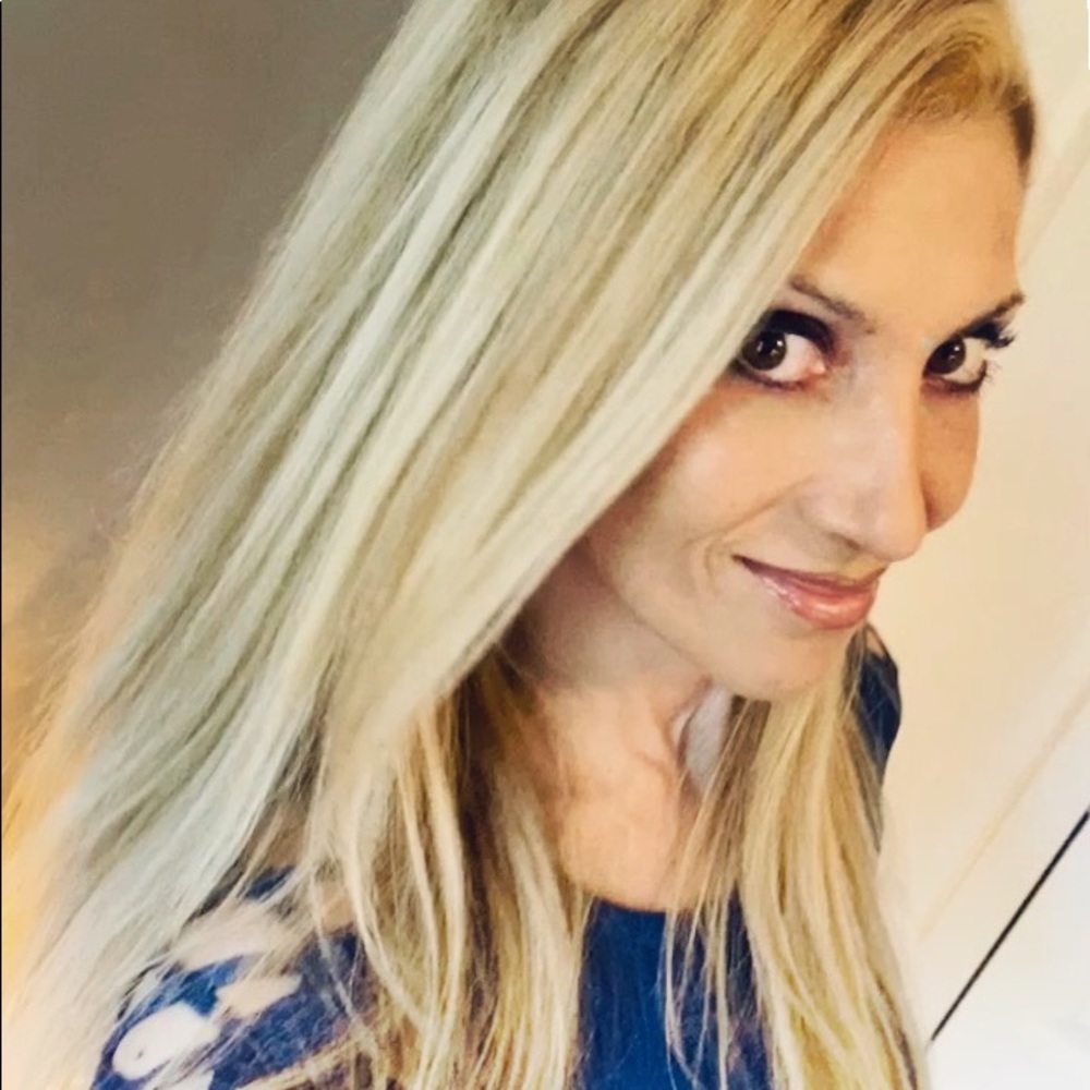 Meet your Posher, Sharon